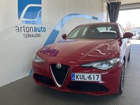 Alfa Romeo Giulia 2,0 Bensiini 200hp AT8 Super, vm. 2019, 47 tkm (4 / 10)